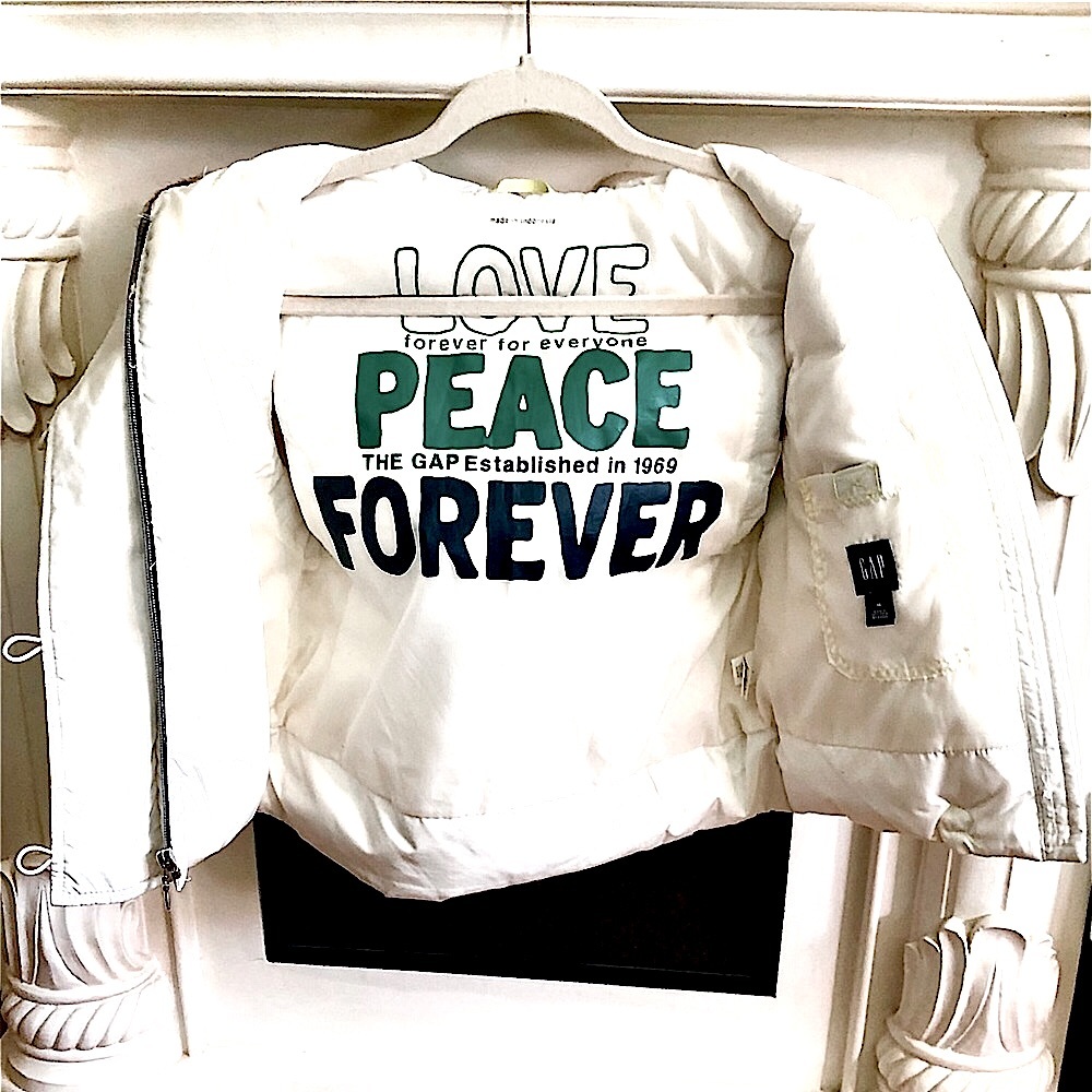 ⭐️VTG⭐️ GAP puffy Down Vest w/ hood - Picture 6 of 17